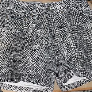 R.V.T black and white shorts